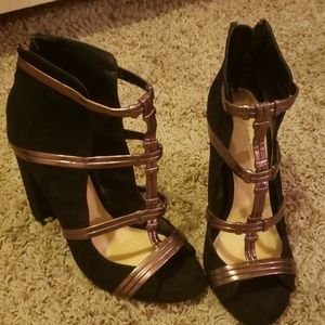 Size 7.5 shoes Daya by Zendaya